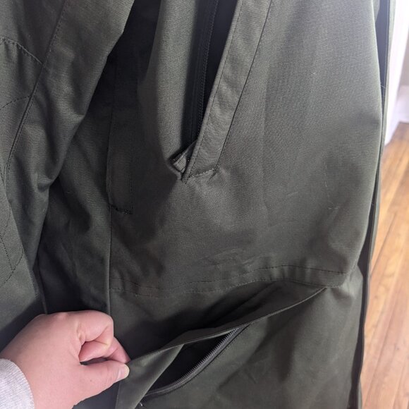 OAKLEY FN DRY 10K BioZone Parka Fit Coupe Ski Snowboard Jacket - Picture 9 of 14